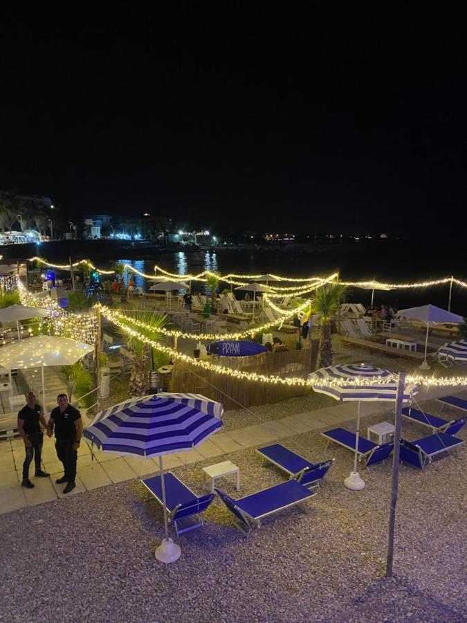 Апартаменты Casa Vacanza Tindara Чивитавеккья Экстерьер фото
